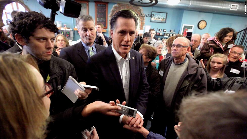 Iowa Caucus: A Comparison Plot for Candidates
