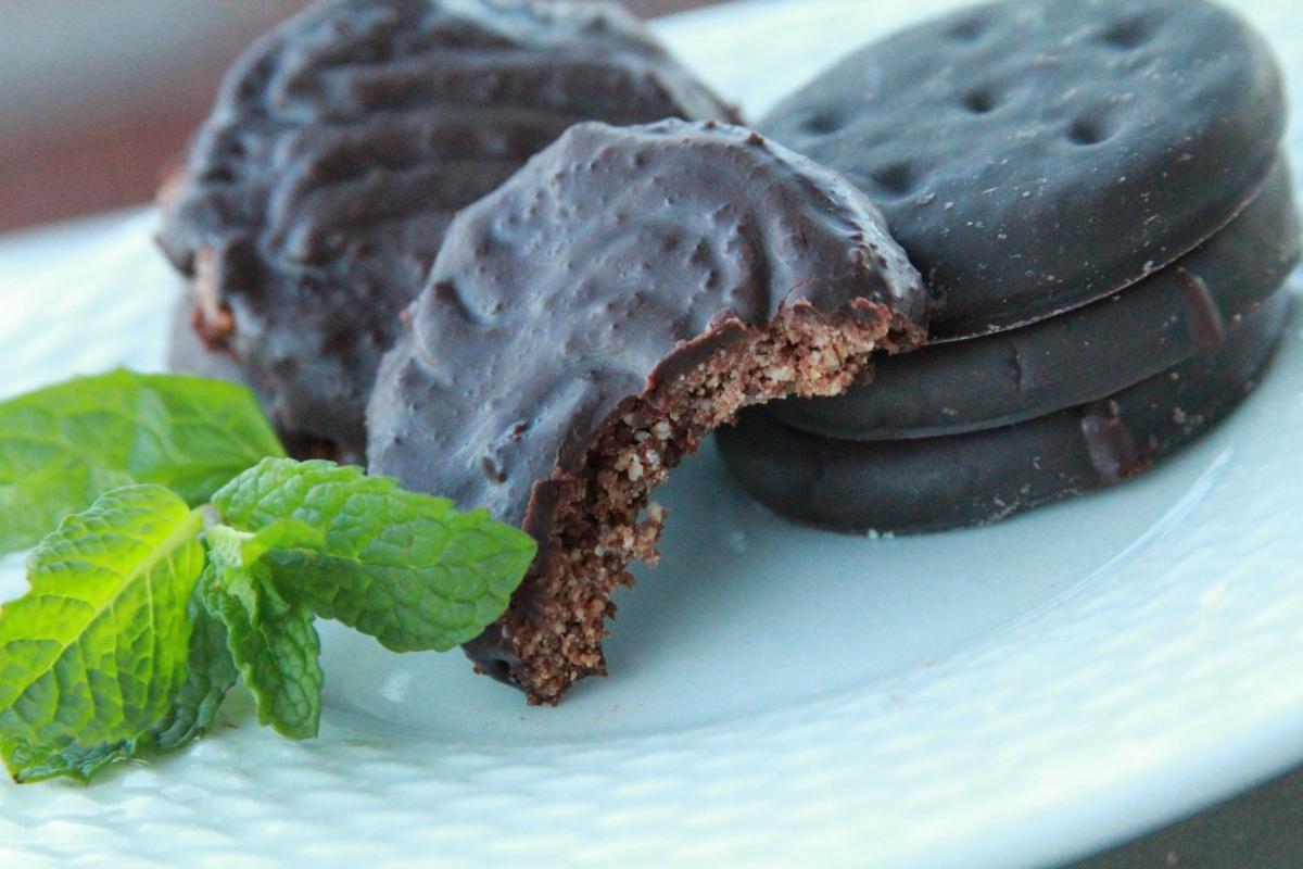 For the Girl Scouts 'Acting Like a Girl' Means Standing Up for Science and GMOs